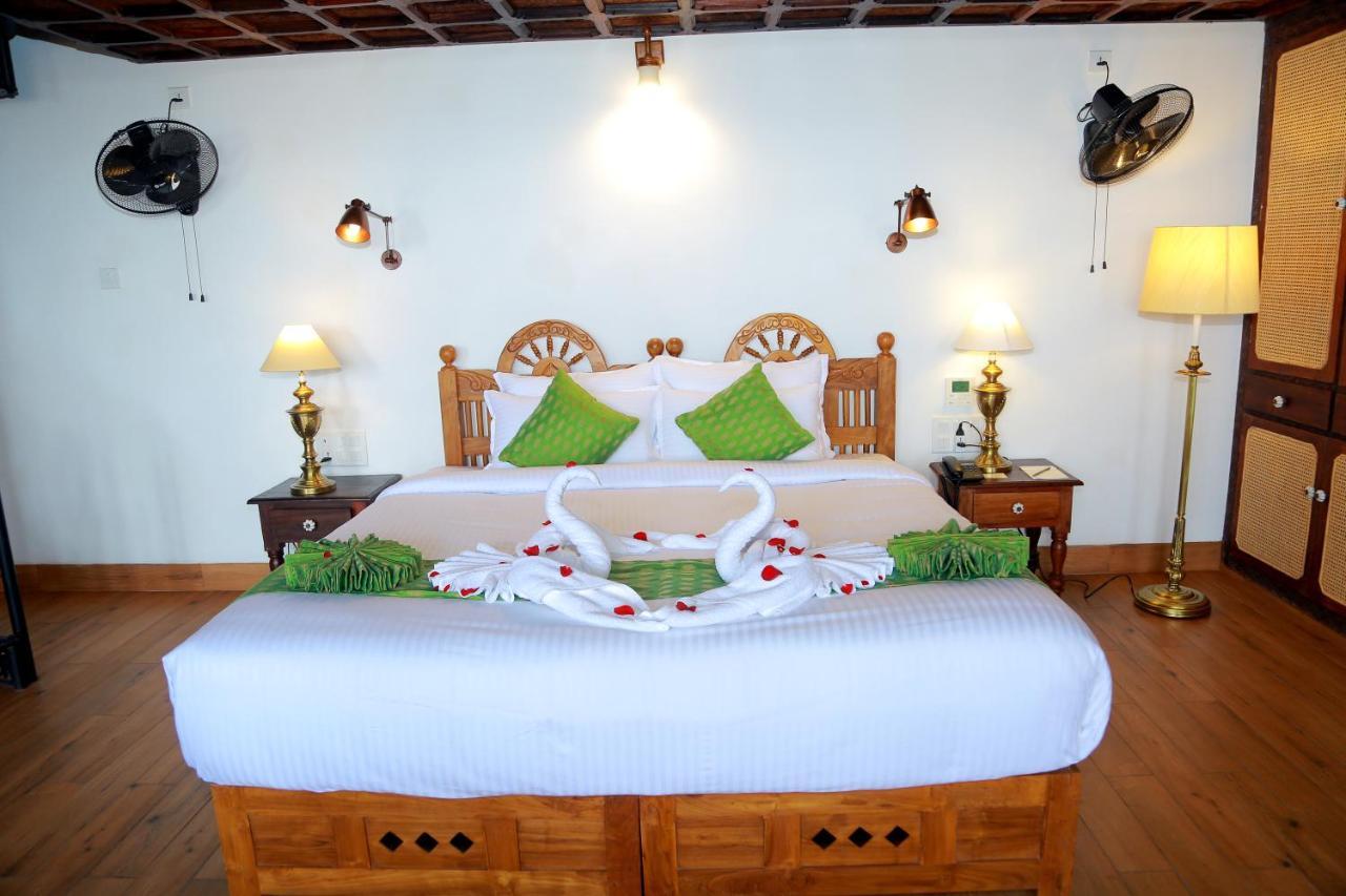 Ayursoma Ayurveda Royal Retreat Hotel Kovalam Exterior photo